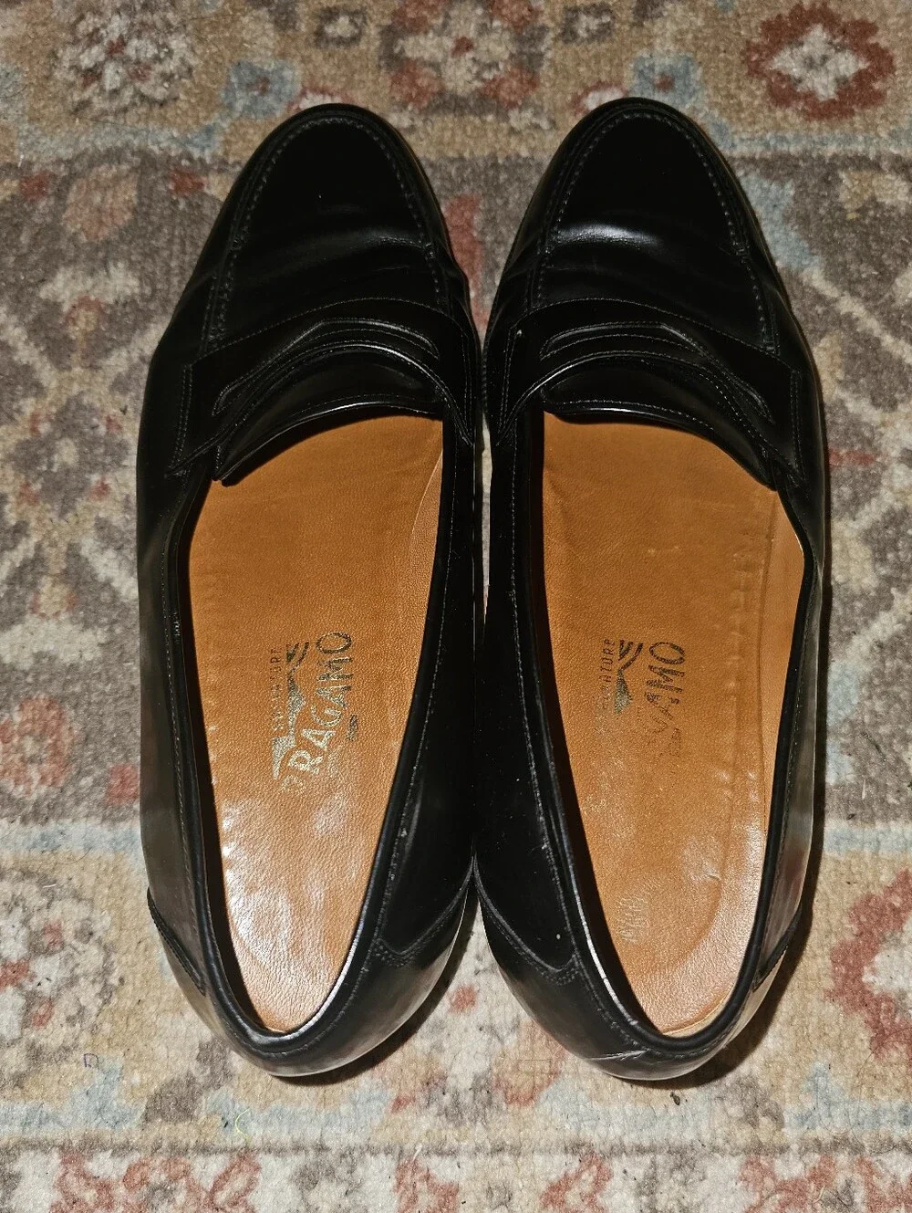SALVATORE FERRAGAMO Gorgeous Smooth Black Leather Slipons Loafers 9EE VERY NICE!